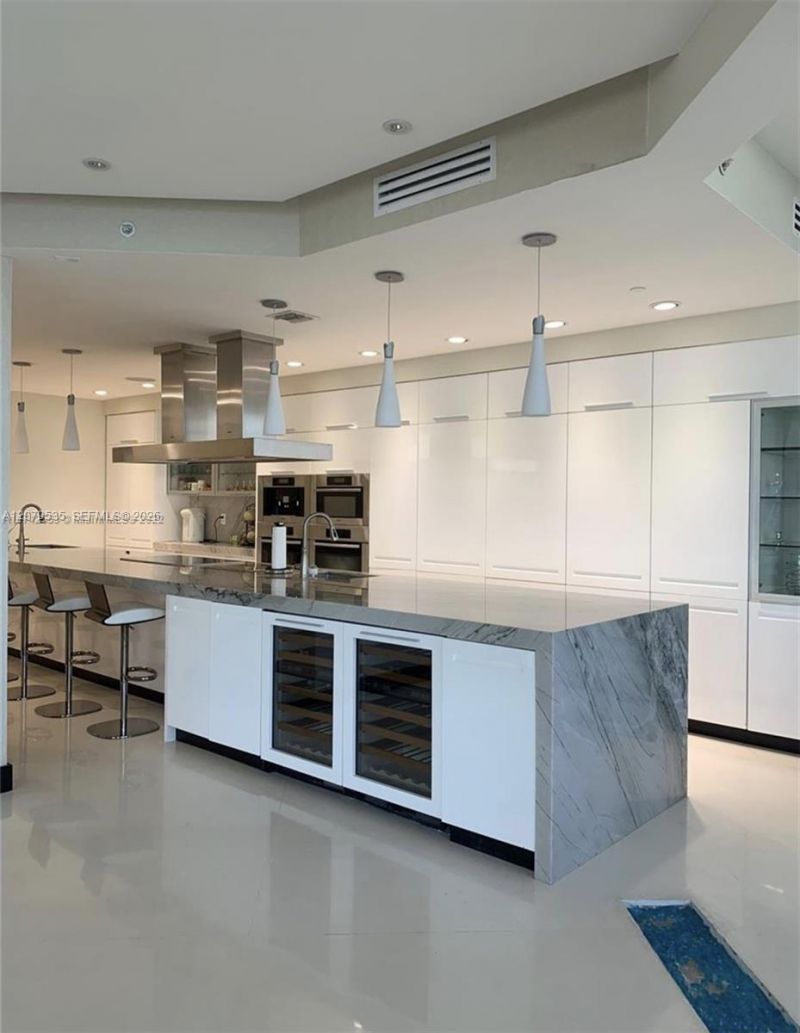 3802 NE 207th St , Unit 2802, Aventura, FL 33180 Photo