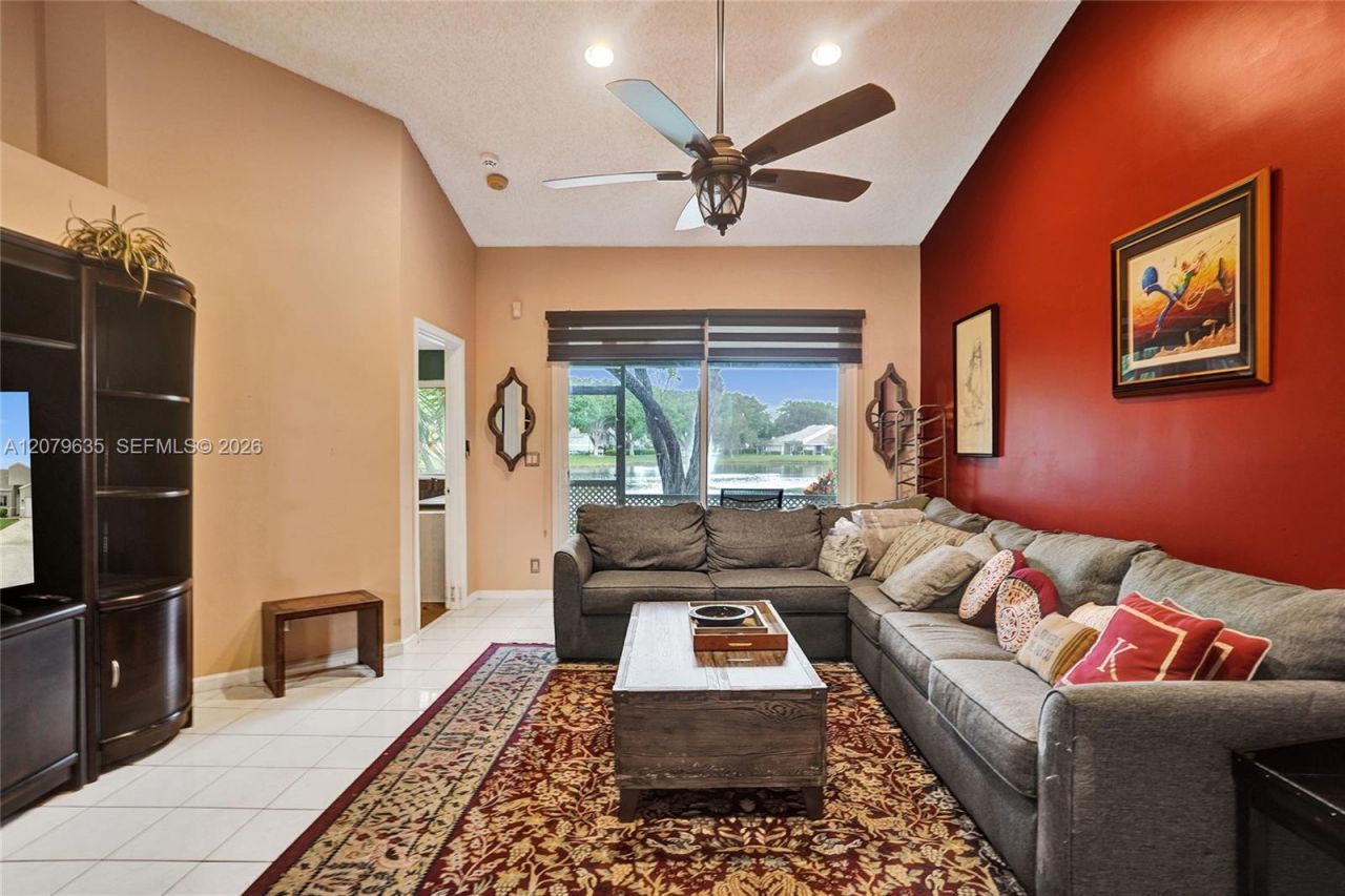 9130 Vineland Ct , Unit D, Boca Raton, FL 33496 Photo