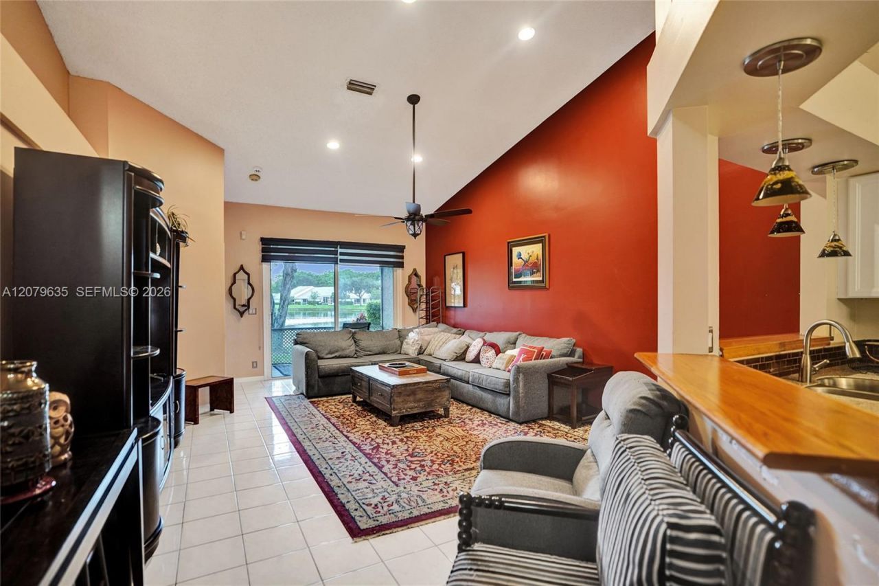 9130 Vineland Ct , Unit D, Boca Raton, FL 33496 Photo