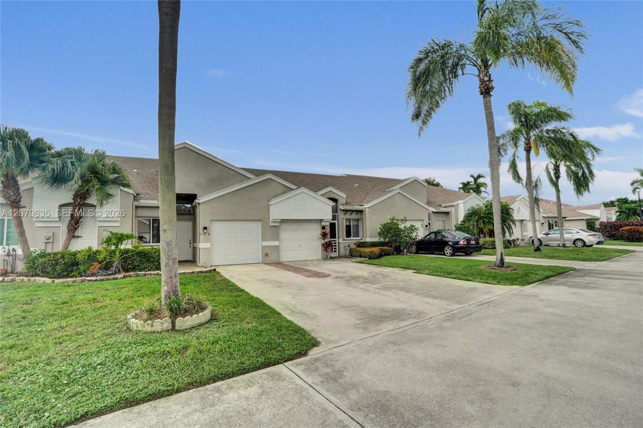 9130 Vineland Ct , Unit D, Boca Raton, FL 33496 Photo