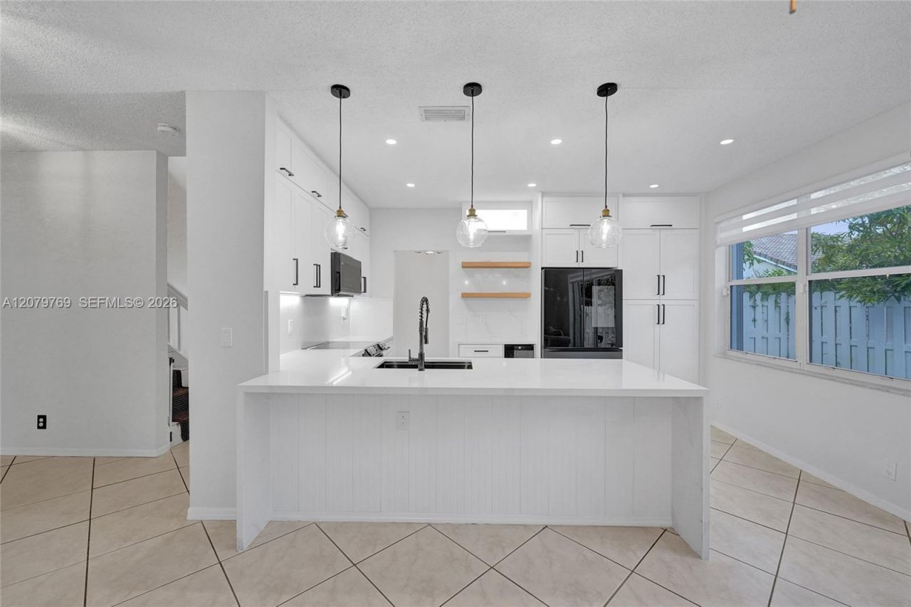 16227 NW 19th St, Pembroke Pines, FL 33028 Photo