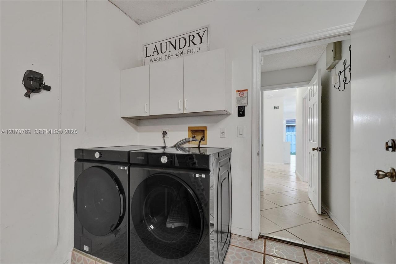 16227 NW 19th St, Pembroke Pines, FL 33028 Photo