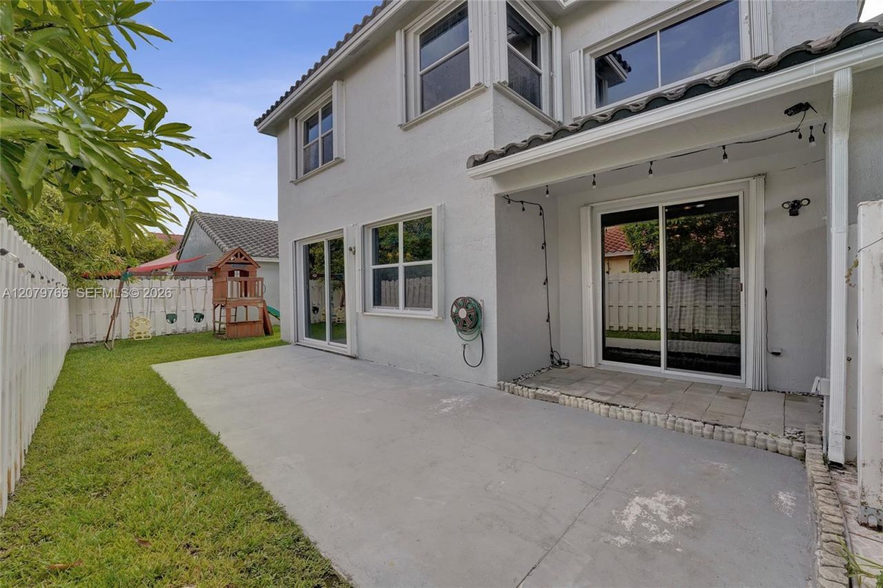16227 NW 19th St, Pembroke Pines, FL 33028 Photo