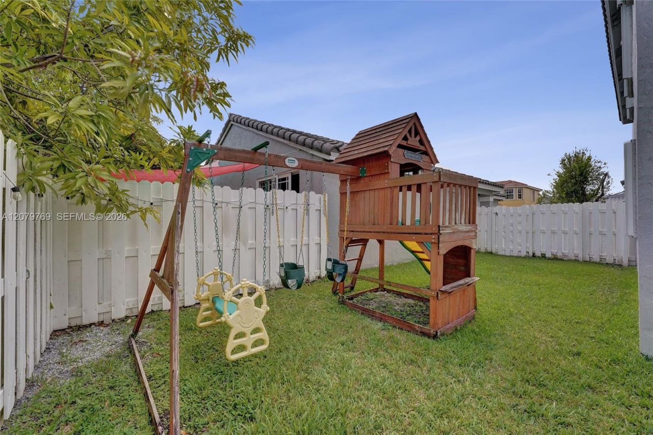 16227 NW 19th St, Pembroke Pines, FL 33028 Photo
