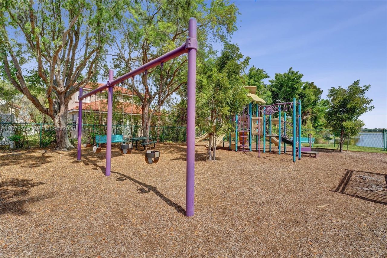 16227 NW 19th St, Pembroke Pines, FL 33028 Photo