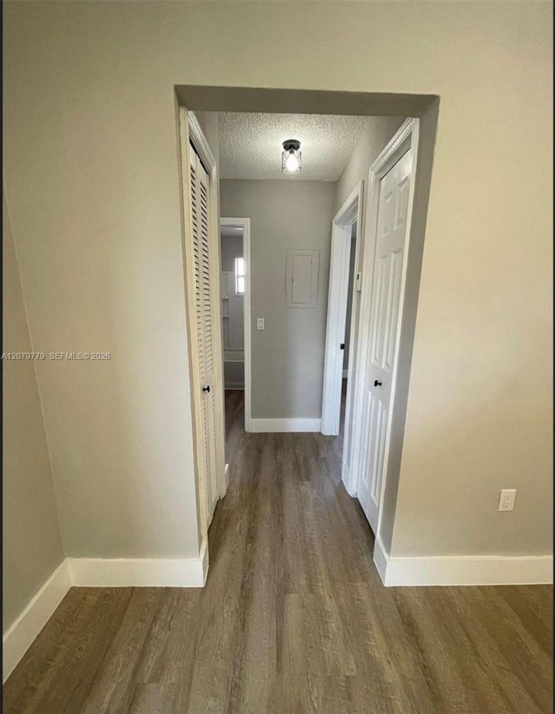 827 SW 11th Ave , Unit 5, Miami, FL 33130 Photo