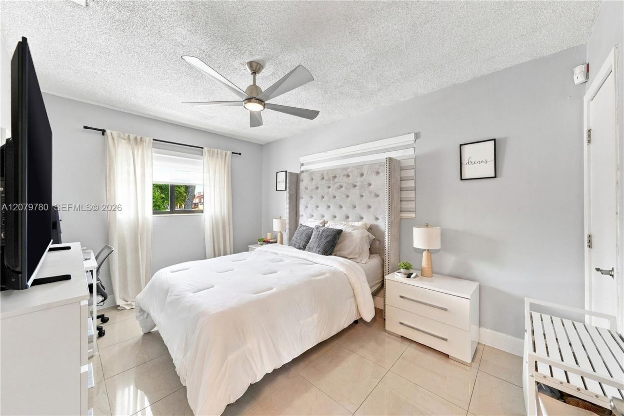 4041 W 8th Ave , Hialeah, FL 33012 Photo