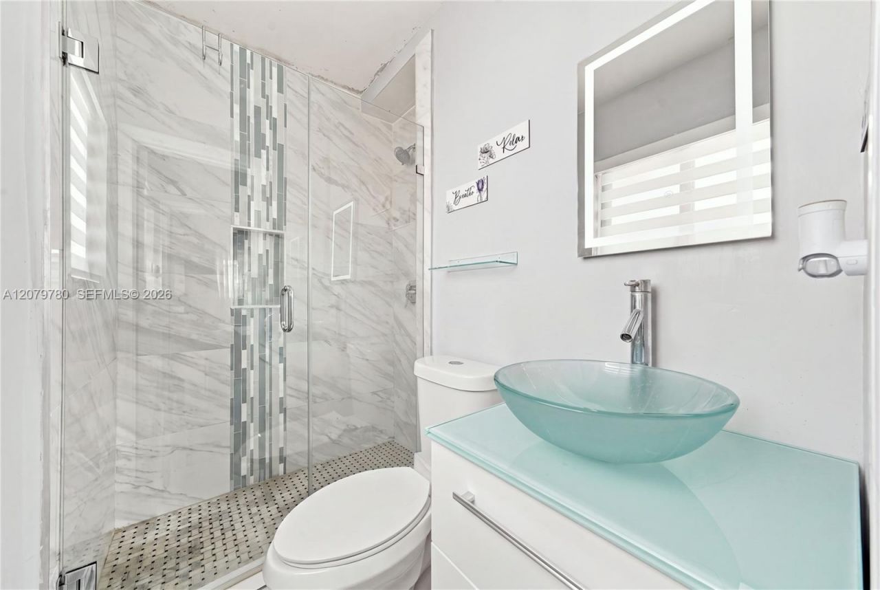 4041 W 8th Ave , Hialeah, FL 33012 Photo