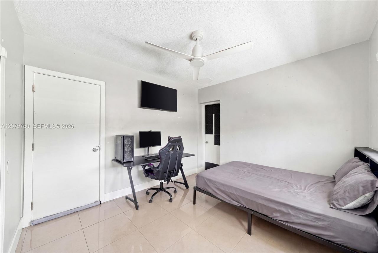 4041 W 8th Ave , Hialeah, FL 33012 Photo