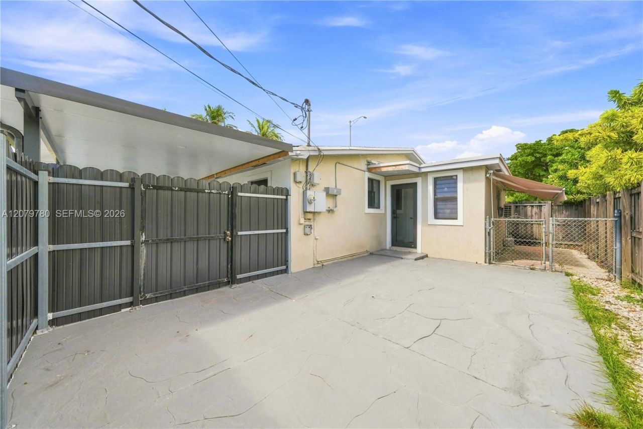 4041 W 8th Ave , Hialeah, FL 33012 Photo