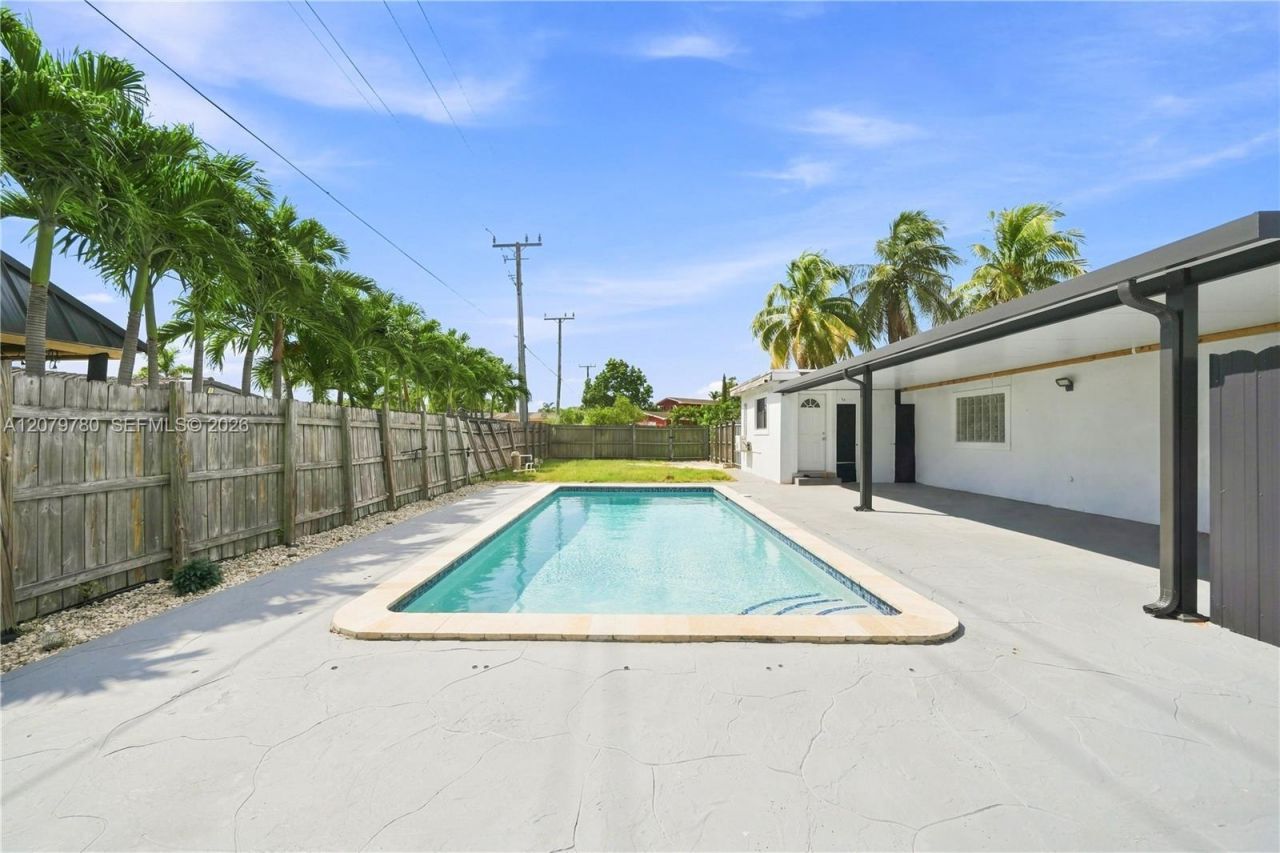 4041 W 8th Ave , Hialeah, FL 33012 Photo