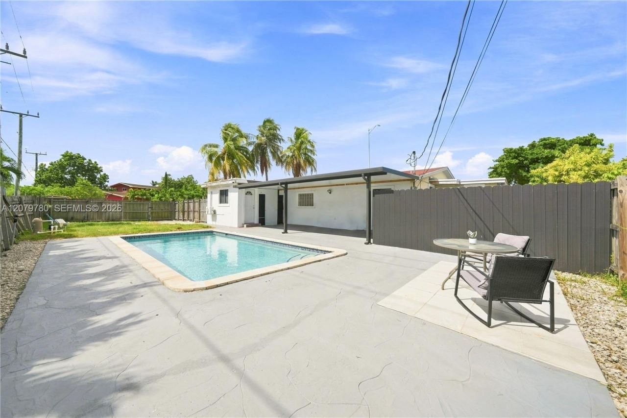 4041 W 8th Ave , Hialeah, FL 33012 Photo