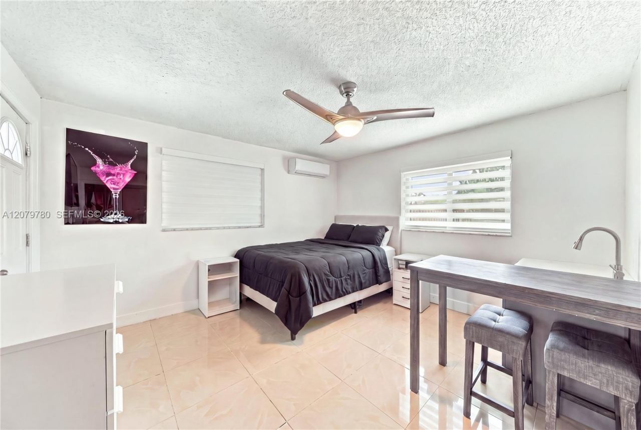 4041 W 8th Ave , Hialeah, FL 33012 Photo