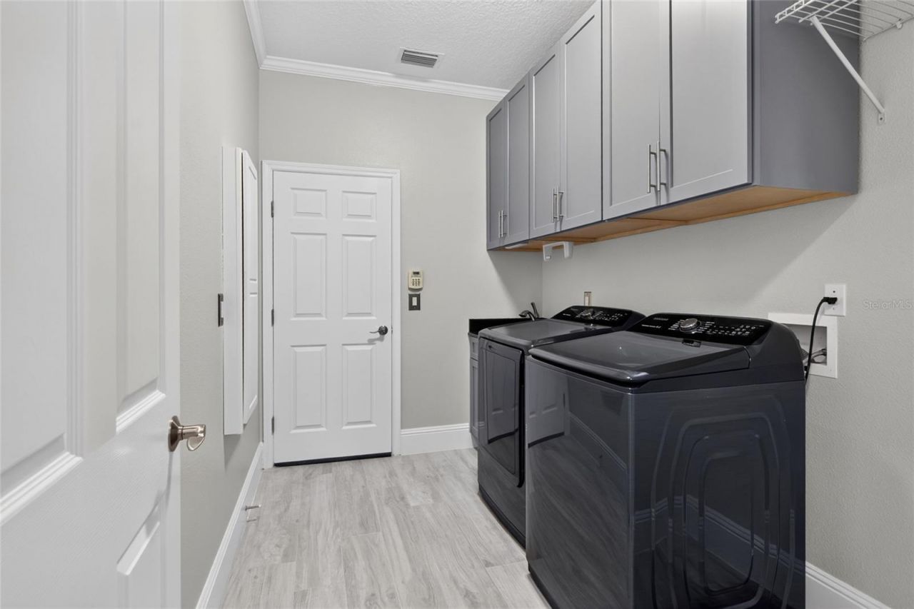 3715 Sir Andrew Street , Orlando, FL 32835 Photo