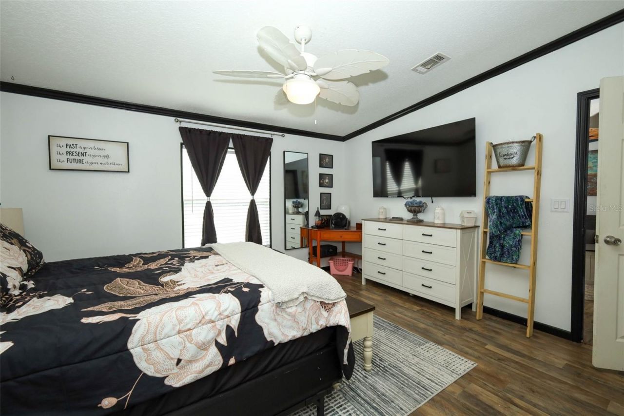 44031 East Road , Paisley, FL 32767 Photo