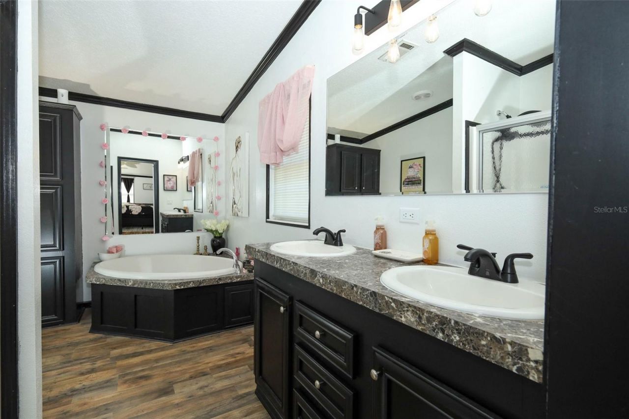 44031 East Road , Paisley, FL 32767 Photo