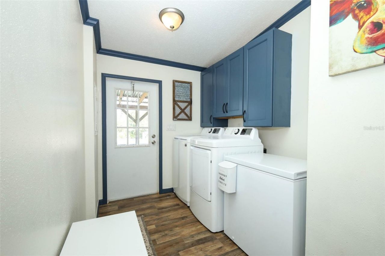 44031 East Road , Paisley, FL 32767 Photo