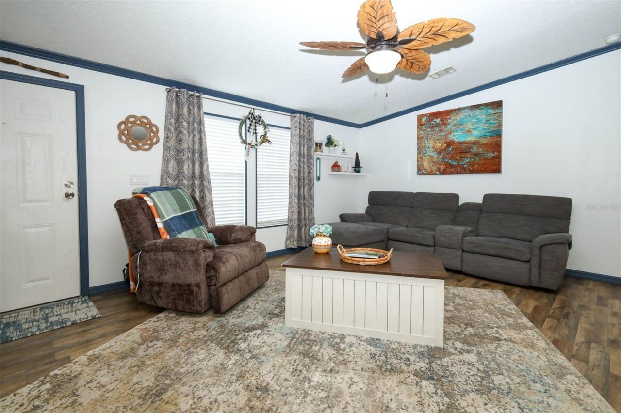 44031 East Road , Paisley, FL 32767 Photo