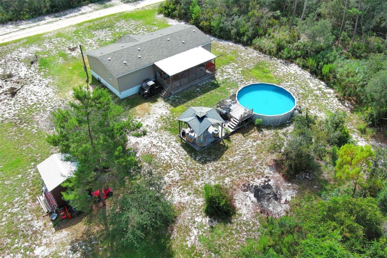 44031 East Road , Paisley, FL 32767 Photo