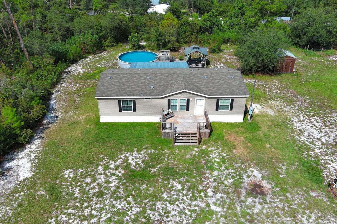 44031 East Road , Paisley, FL 32767 Photo