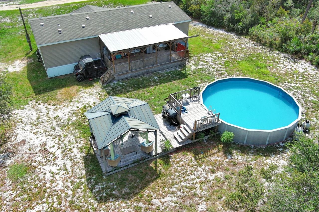44031 East Road , Paisley, FL 32767 Photo