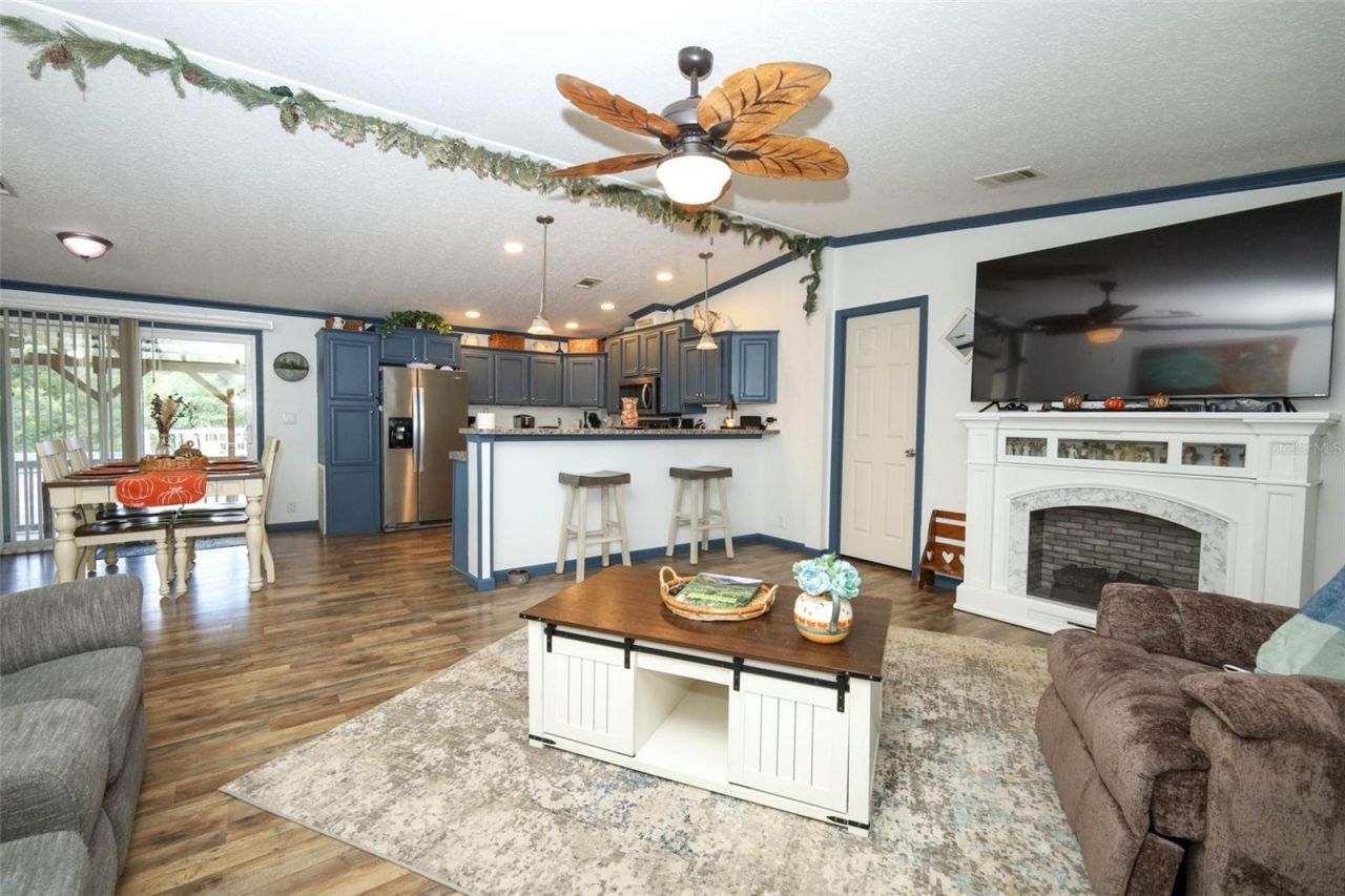 44031 East Road , Paisley, FL 32767 Photo