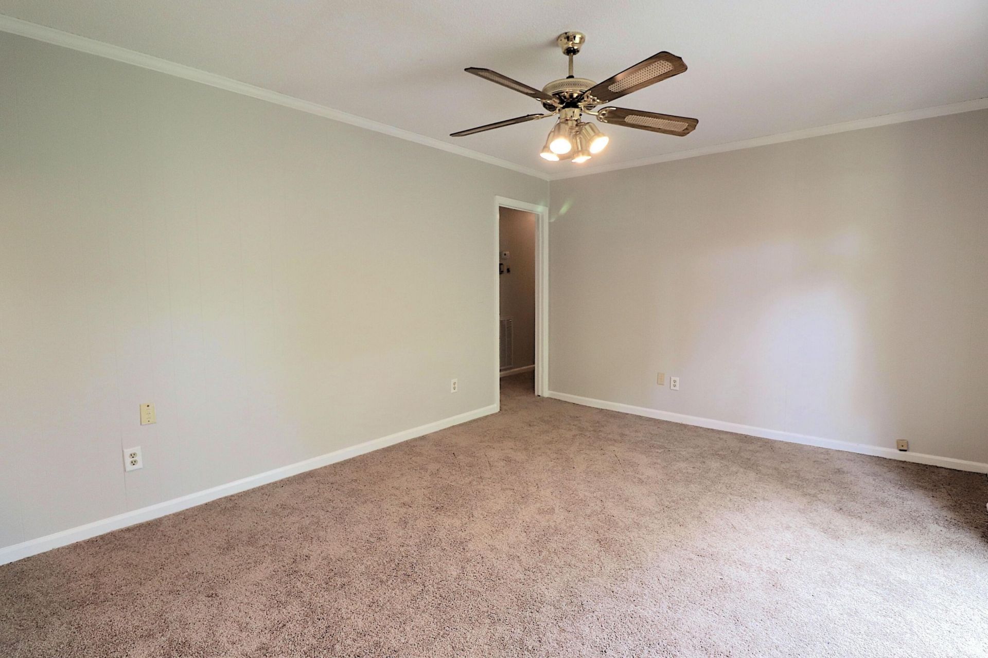 2395 Vistavia Road Photo 9