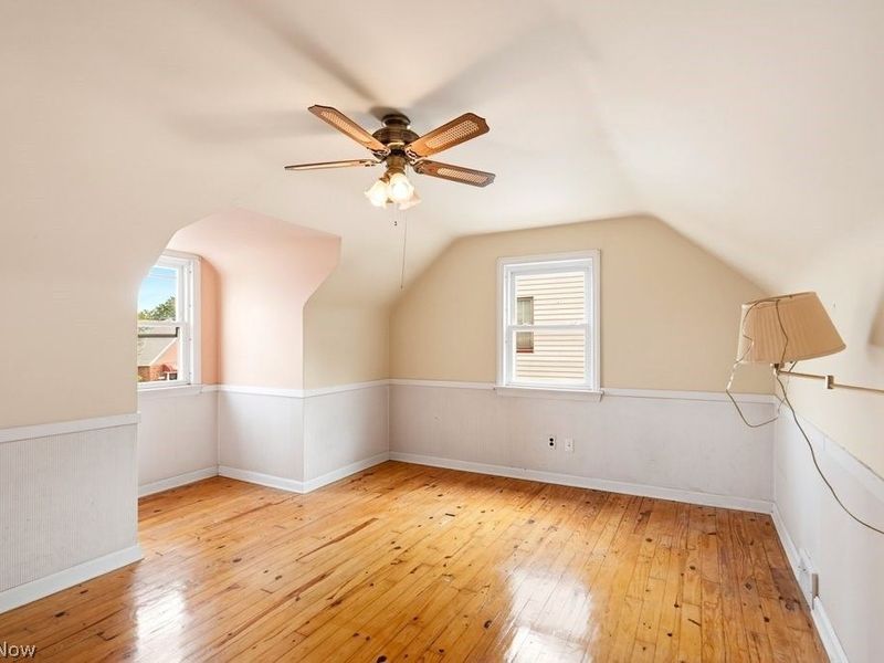 11102 Park Heights Avenue, Garfield Heights, OH 44125 Photo 12