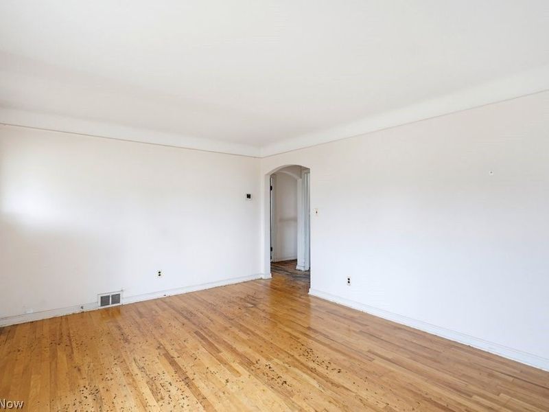 11102 Park Heights Avenue, Garfield Heights, OH 44125 Photo 3
