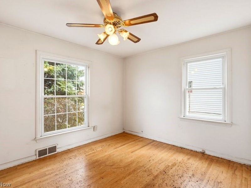 11102 Park Heights Avenue, Garfield Heights, OH 44125 Photo 5
