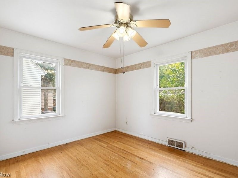 11102 Park Heights Avenue, Garfield Heights, OH 44125 Photo 7