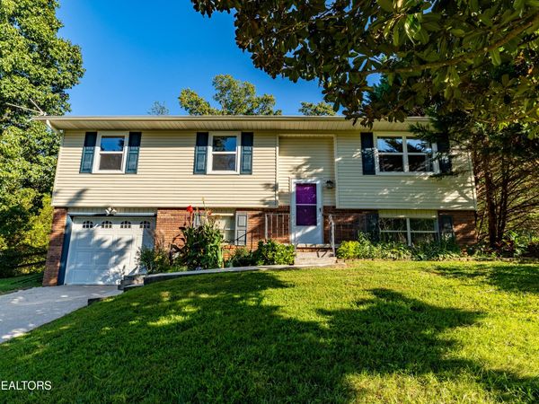 10913 Concord Woods Drive, Knoxville, TN 37934
