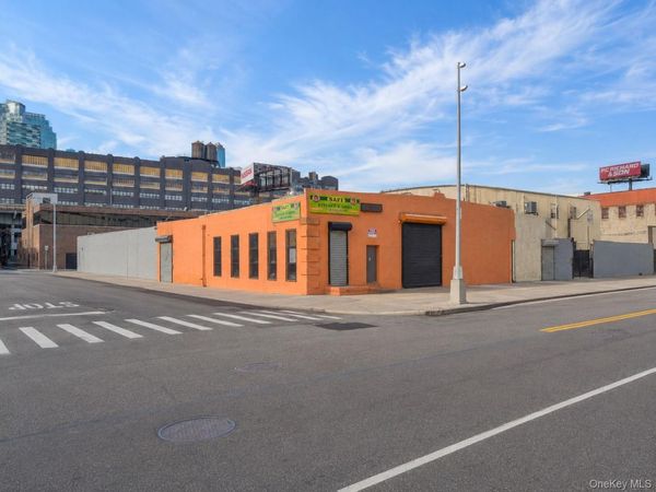 23-01 Borden Avenue , Long Island City, NY 11101