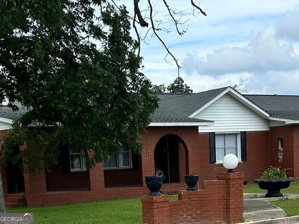 202 E 15th Street, Alma, GA 31510
