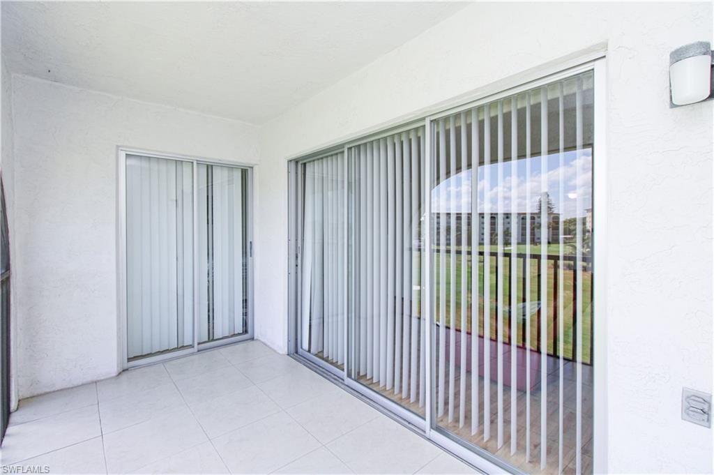 41 High Point Cir S, Unit 303, Naples, FL 34103 Photo
