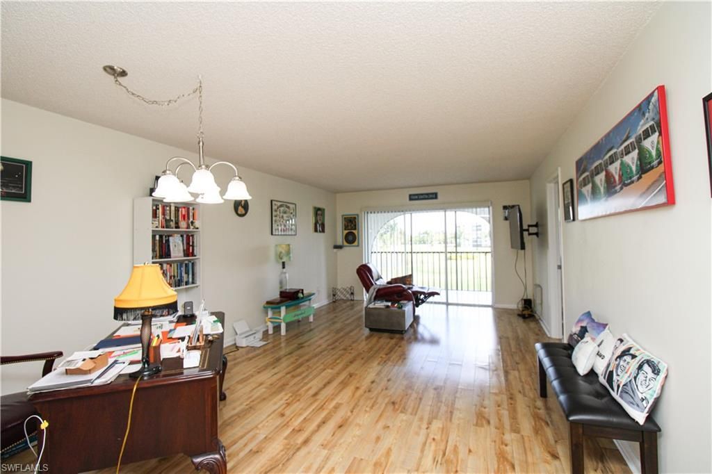 41 High Point Cir S, Unit 303, Naples, FL 34103 Photo
