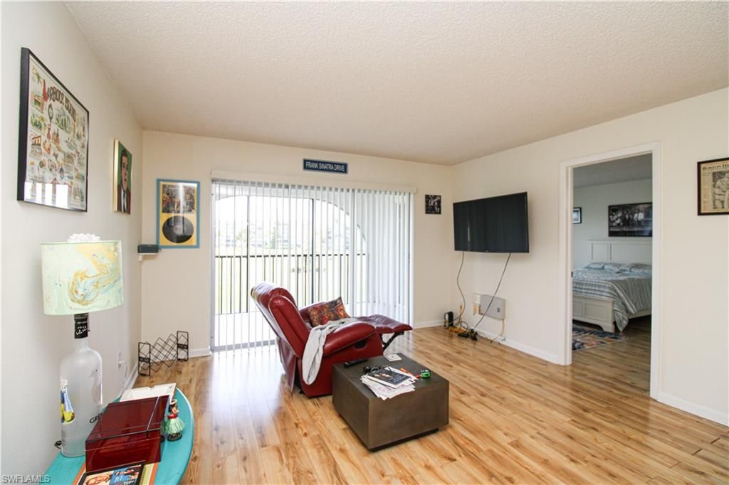 41 High Point Cir S, Unit 303, Naples, FL 34103 Photo