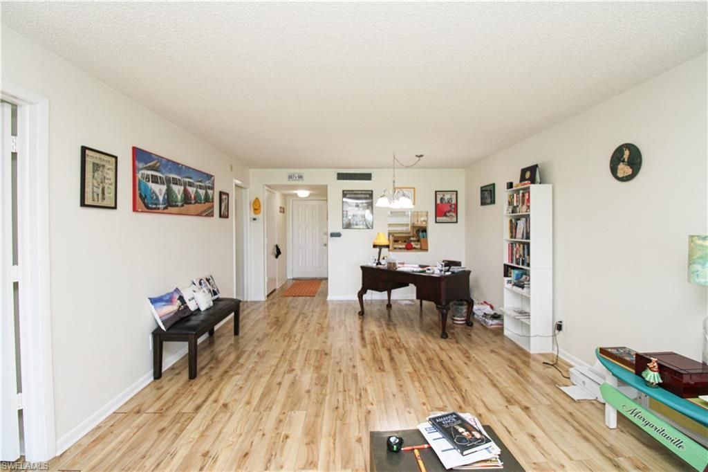 41 High Point Cir S, Unit 303, Naples, FL 34103 Photo