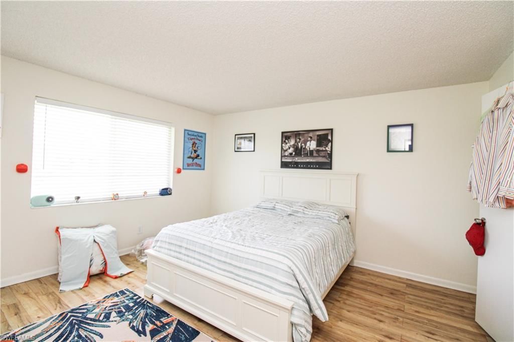 41 High Point Cir S, Unit 303, Naples, FL 34103 Photo