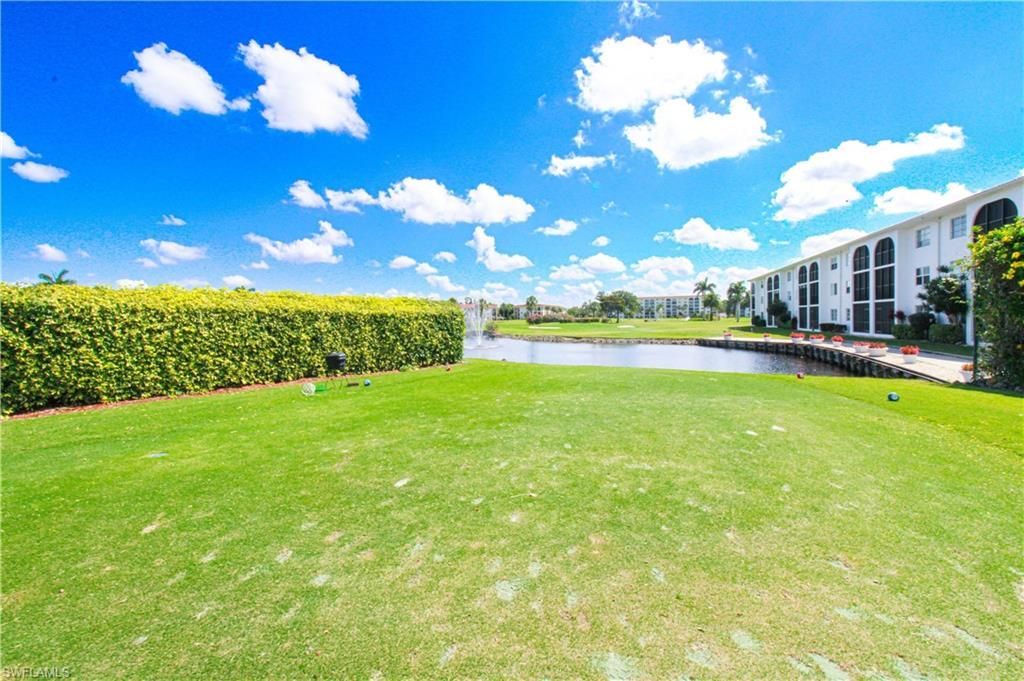 41 High Point Cir S, Unit 303, Naples, FL 34103 Photo