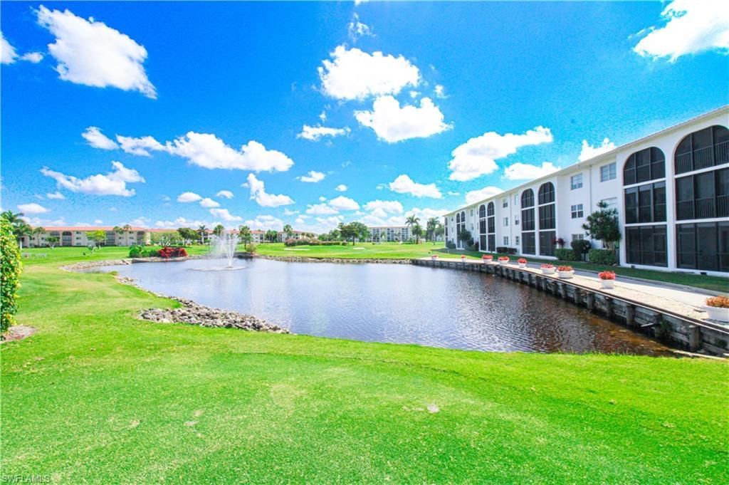 41 High Point Cir S, Unit 303, Naples, FL 34103 Photo