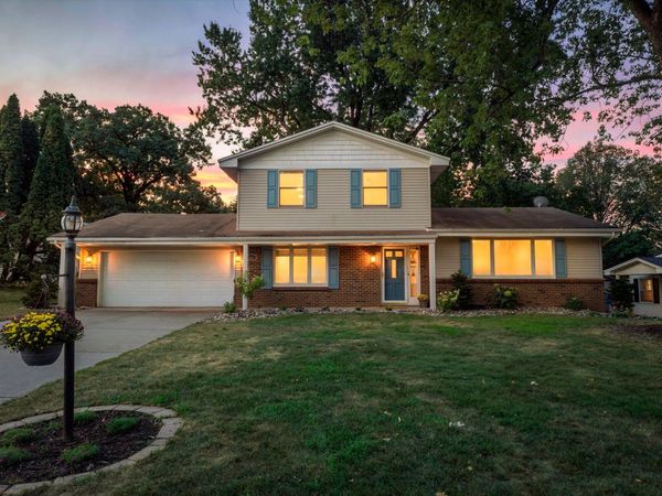 7181 Steepleview Road , Woodbury, MN 55125