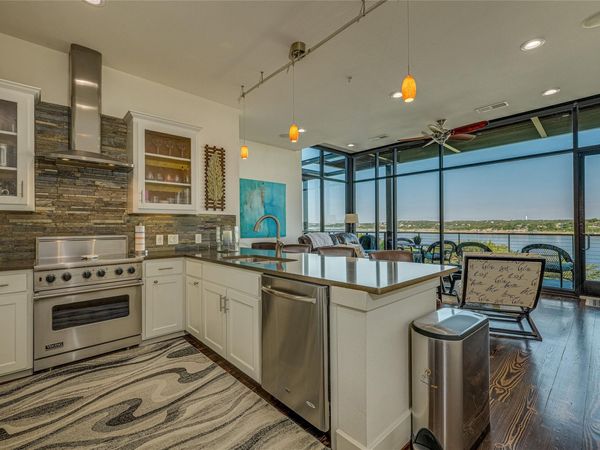 1101 Ivean Pearson RD , Unit D202, Lago Vista, TX 78645