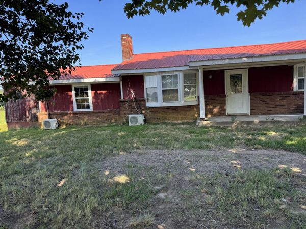 204 Nubia Rd , Westmoreland, TN 37186