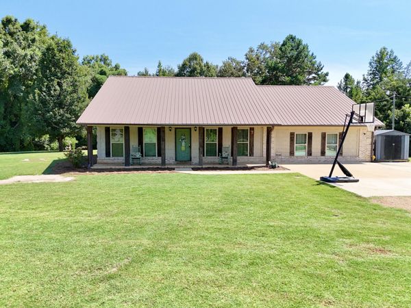 696 Sehon, Pontotoc, MS 38863