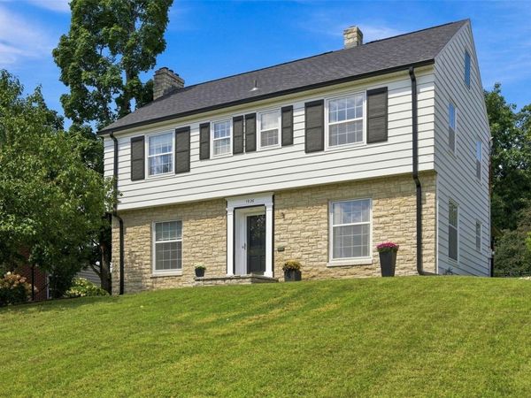 1926 Blake Boulevard SE, Cedar Rapids, IA 52403