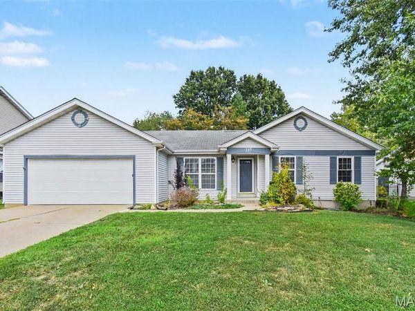 217 Royallsprings Parkway , O'Fallon, MO 63368