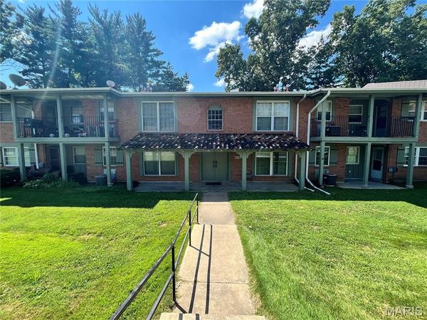 8732 Santa Bella Drive, Unit F, Hazelwood, MO 63042