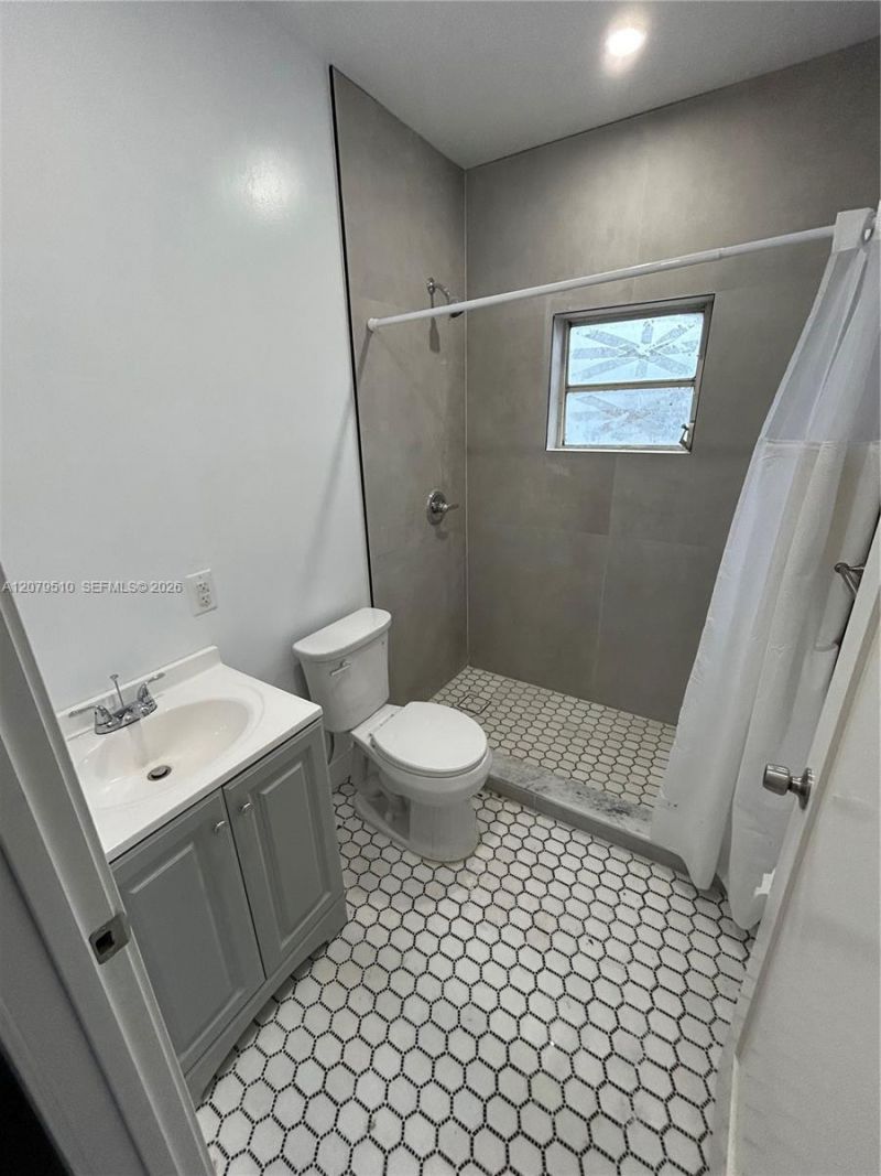 1154 NW 34th Ave , Unit 1, Miami, FL 33125 Photo