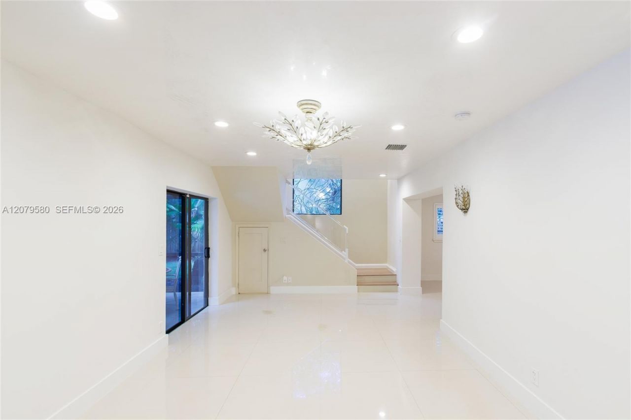 737 NW 4th St, Boca Raton, FL 33486 Photo